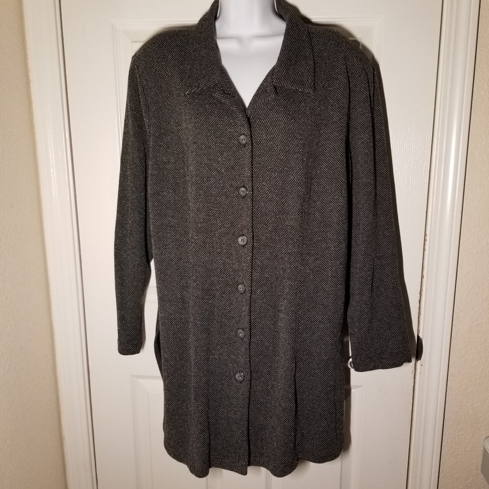 2x • Buttoned Coat by LIZ BAKER